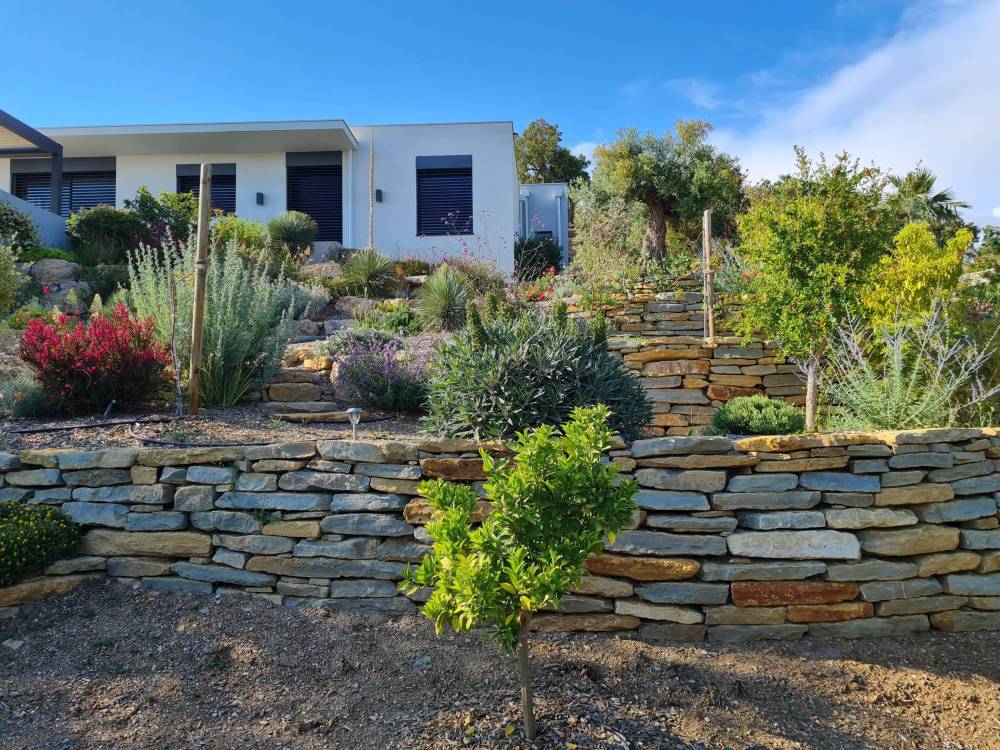 Enrochement / mur en pierre à Hyeres 